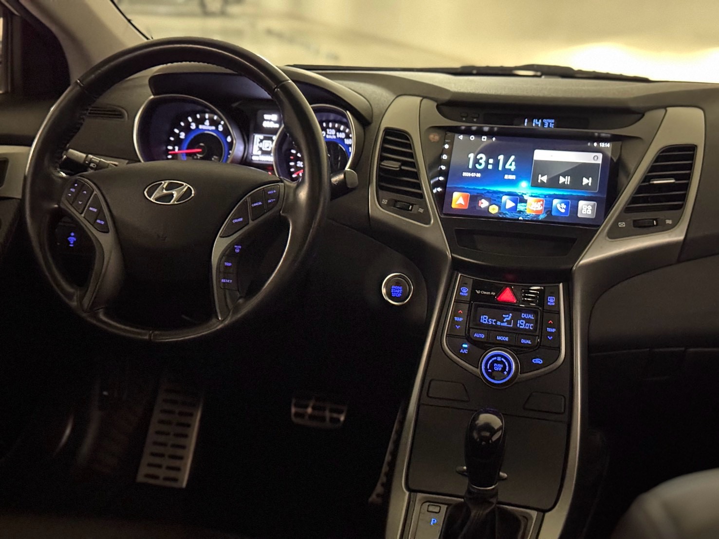 HUNDAI Elantra EX 實車照片 15