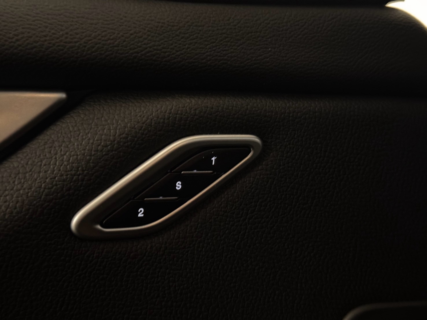 MASERATI GHIBLI 實車照片 14