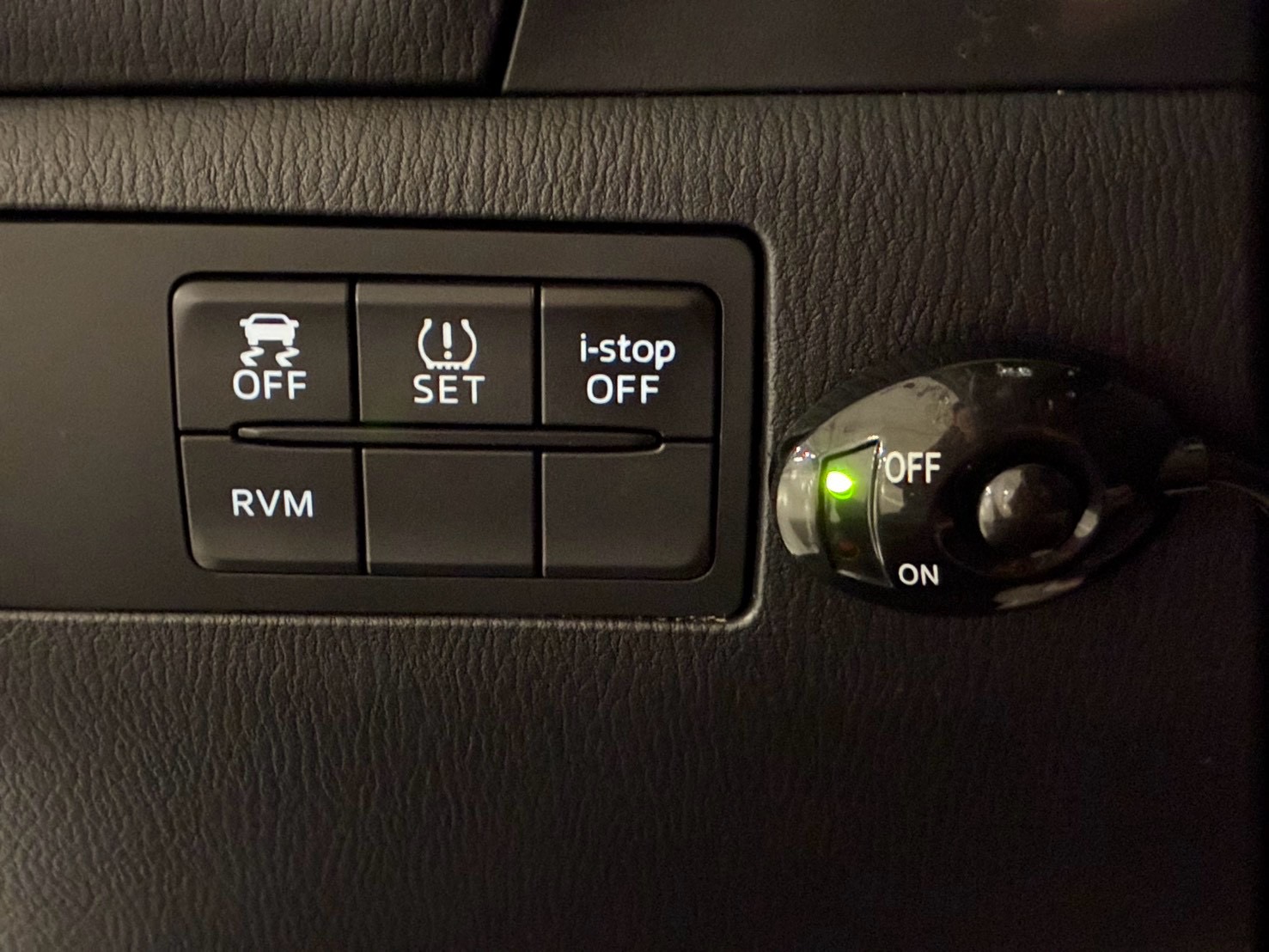 MAZDA Mazda 3 實車照片 17