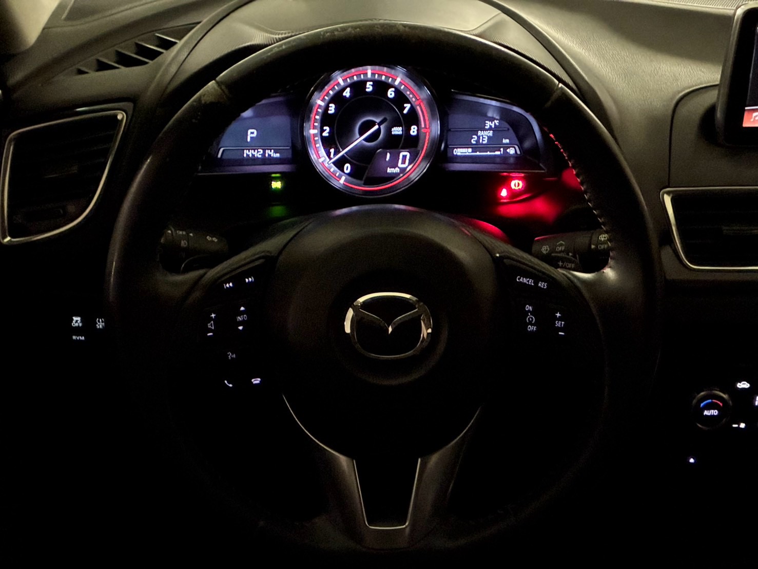 MAZDA Mazda 3 實車照片 9