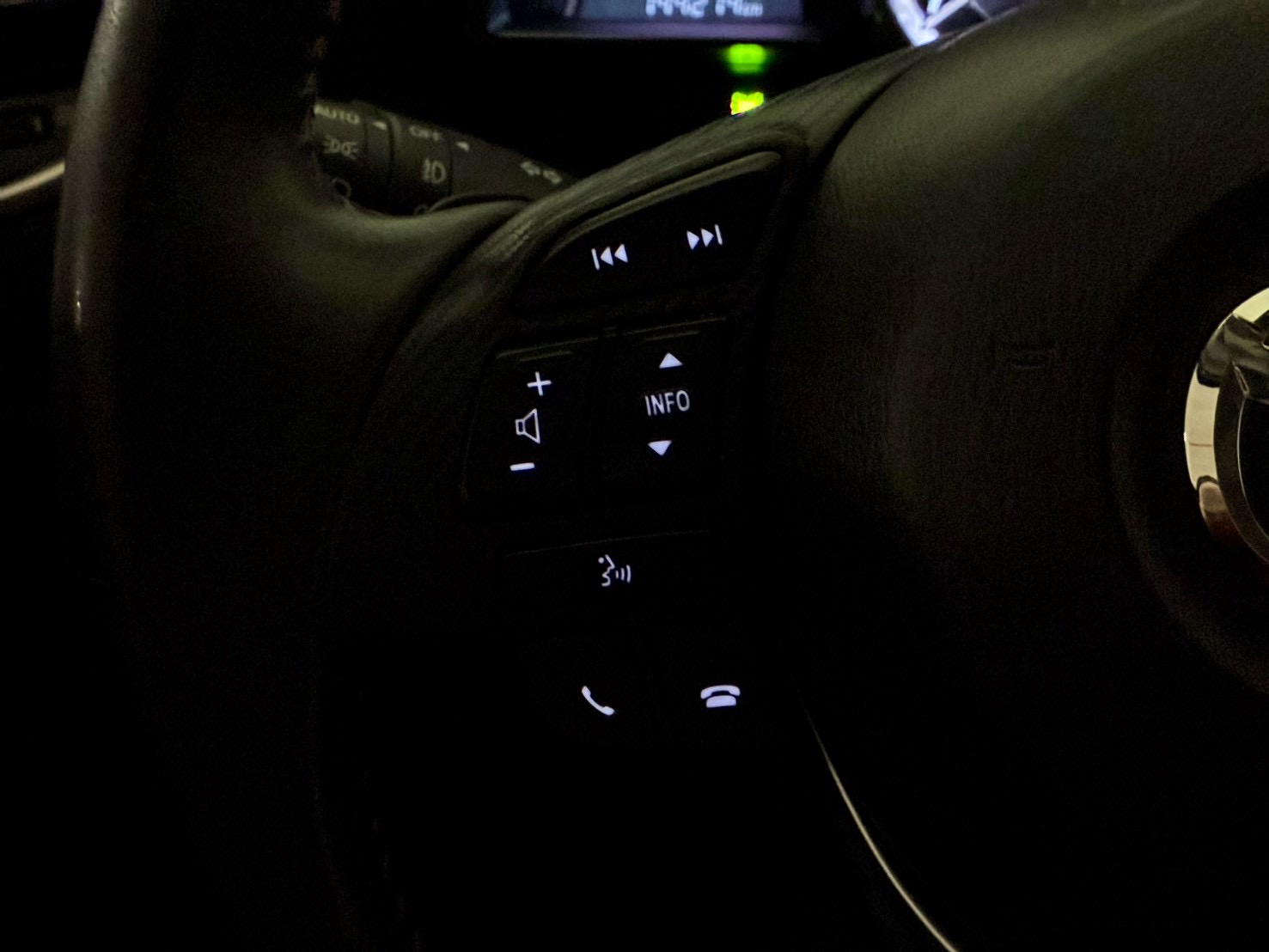 MAZDA Mazda 3 實車照片 12