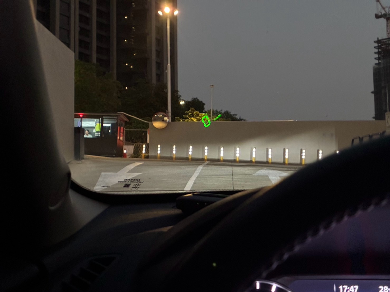 NISSAN SENTRA 尊爵智駕版 實車照片 8