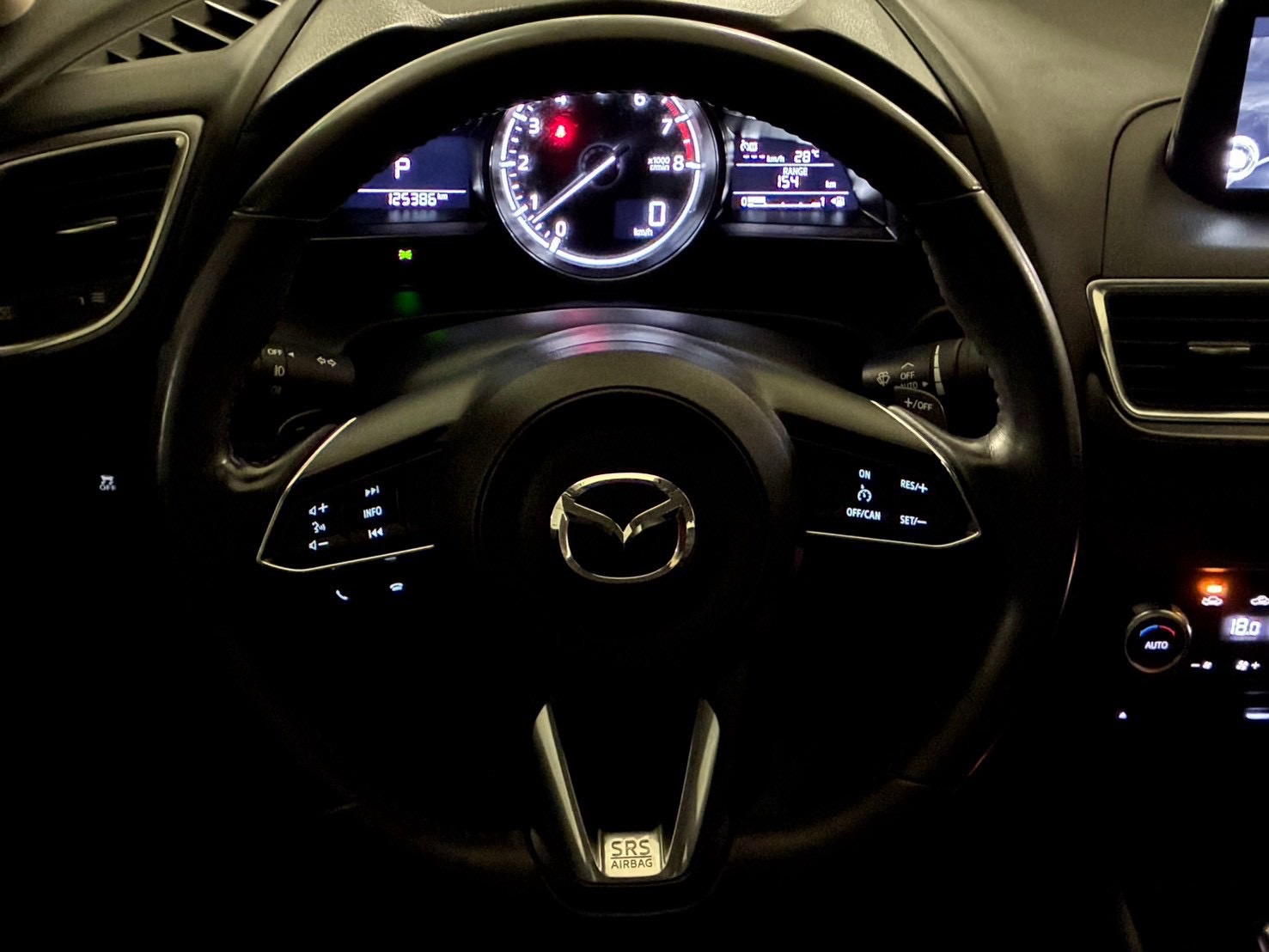 MAZDA Mazda3 實車照片 10
