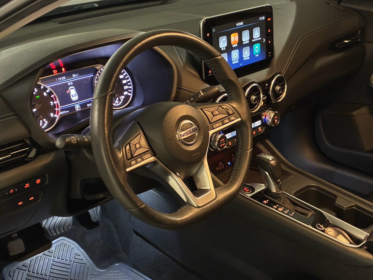 NISSAN SENTRA 尊爵智駕版 實車照片 2