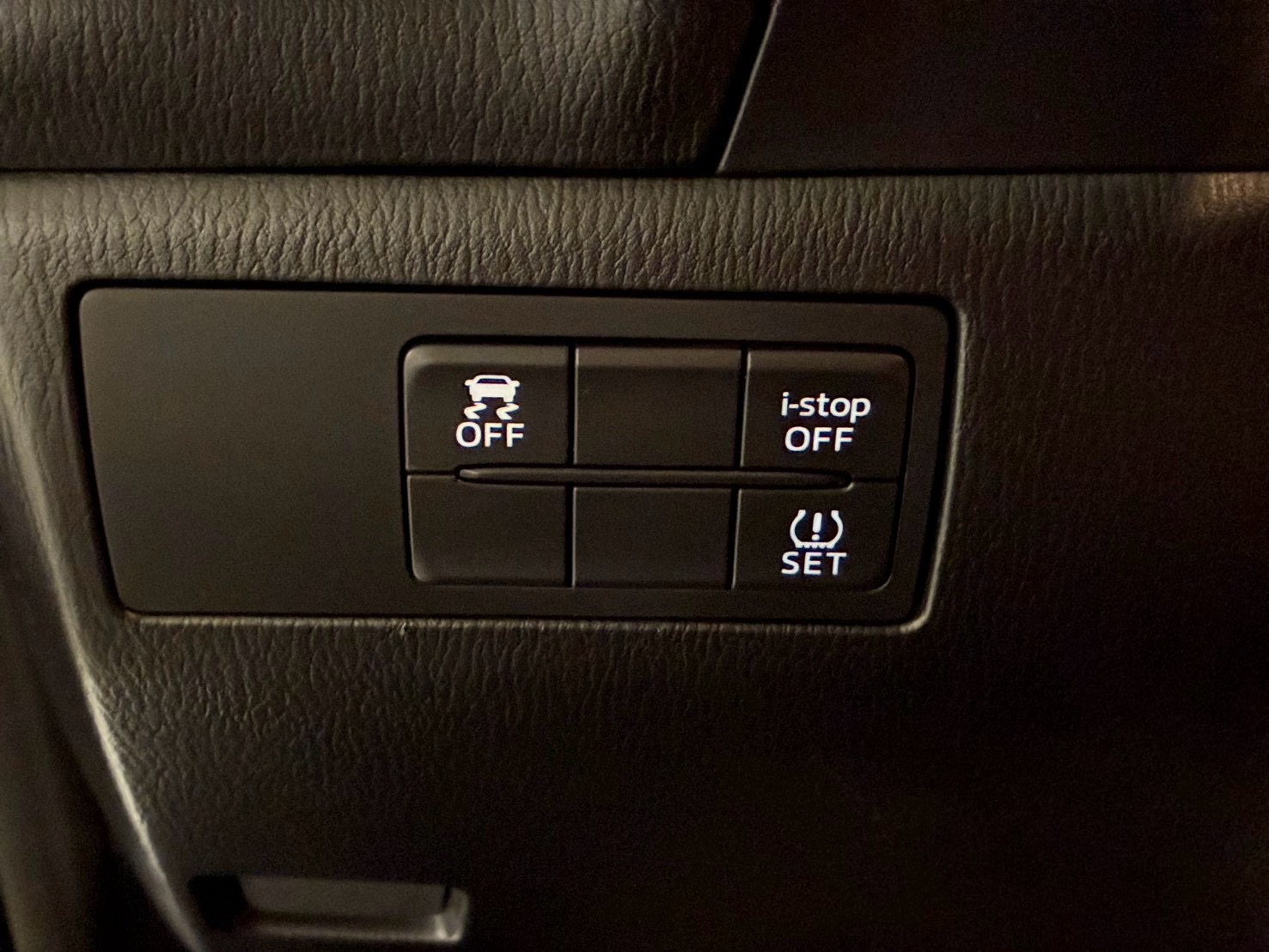 MAZDA Mazda3 實車照片 16