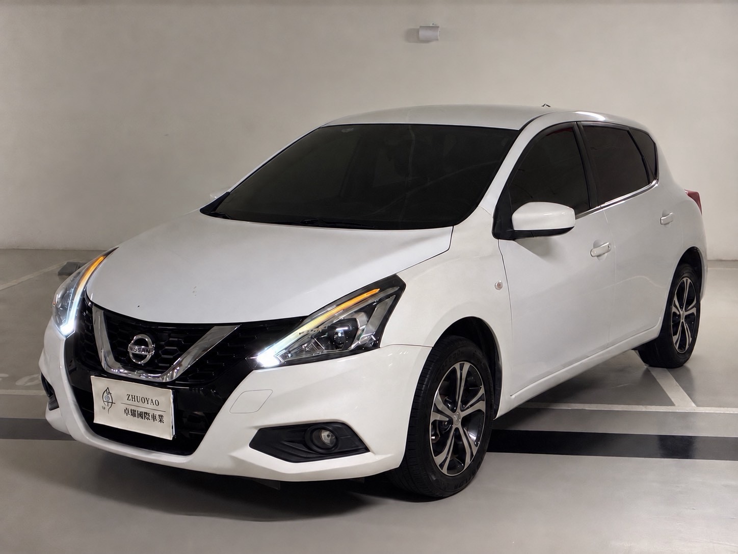 2017 NISSAN TIIDA