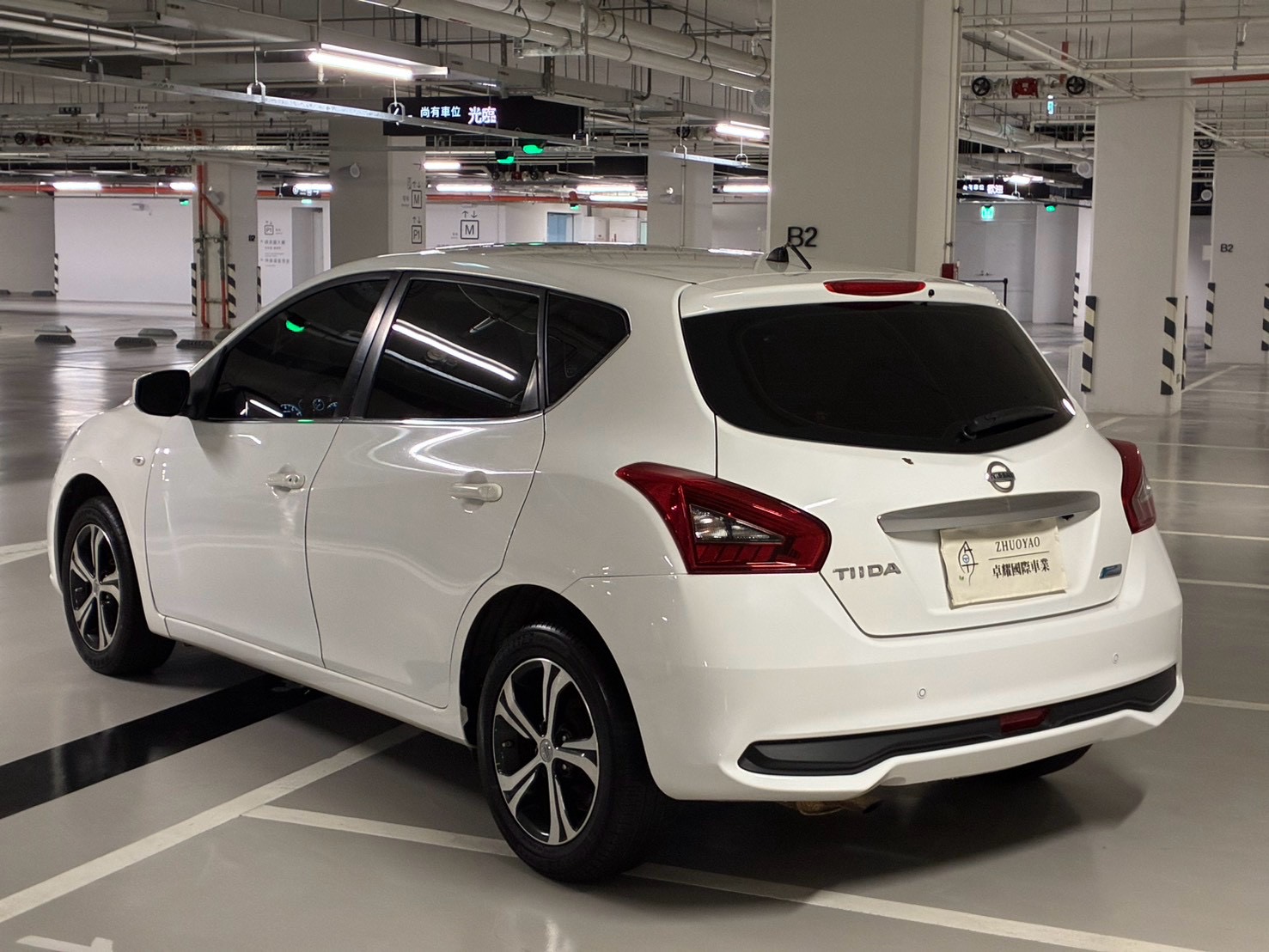 NISSAN TIIDA 實車照片 1