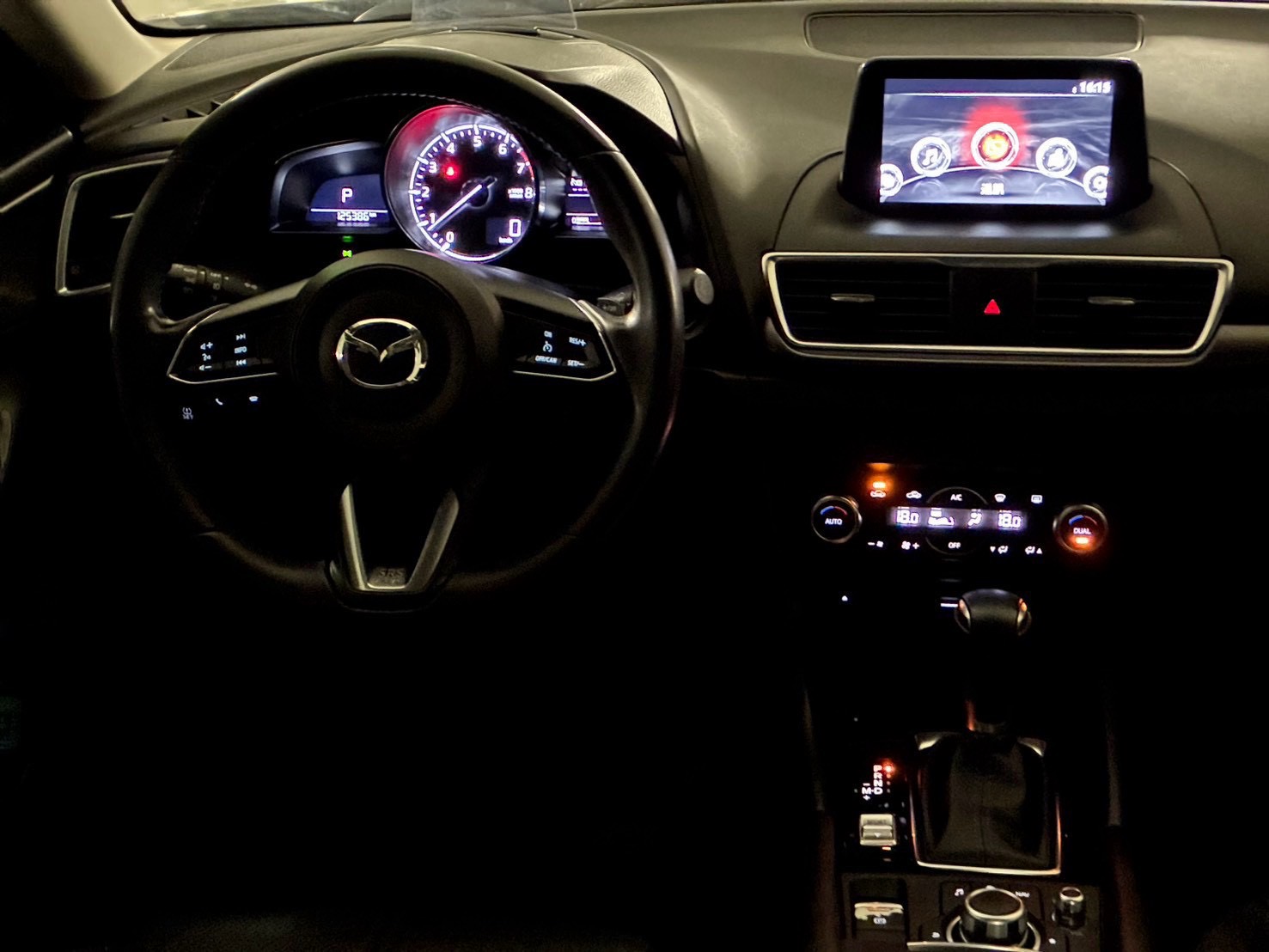 MAZDA Mazda3 實車照片 11