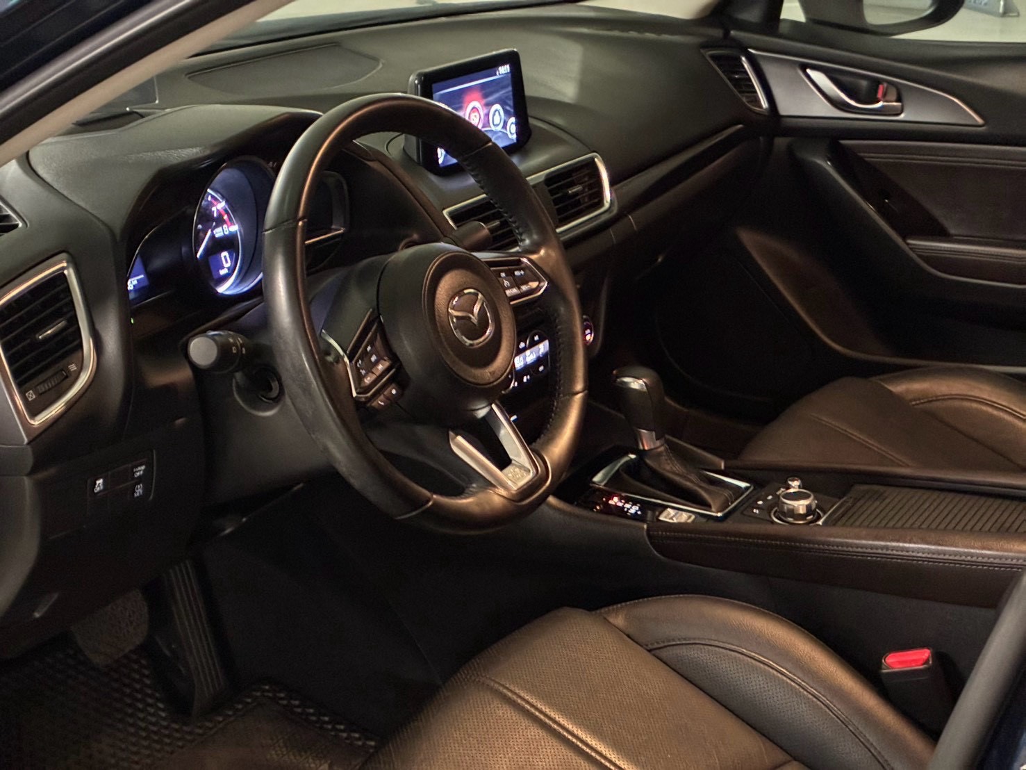 MAZDA Mazda3 實車照片 9